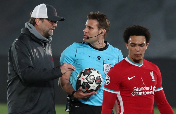 结束国家队任务，拉菲尼亚和阿劳霍已返回巴塞罗那